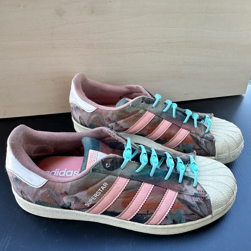Adidas Superstar tropical print sneakers Size 8